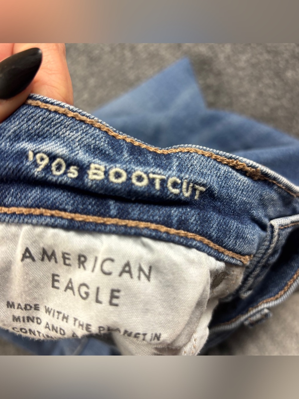 AMERICAN EAGLE Women’s Denim 90’s Bootcut Jeans Distressed Knees Stretch size: 8 - Picture 8 of 8